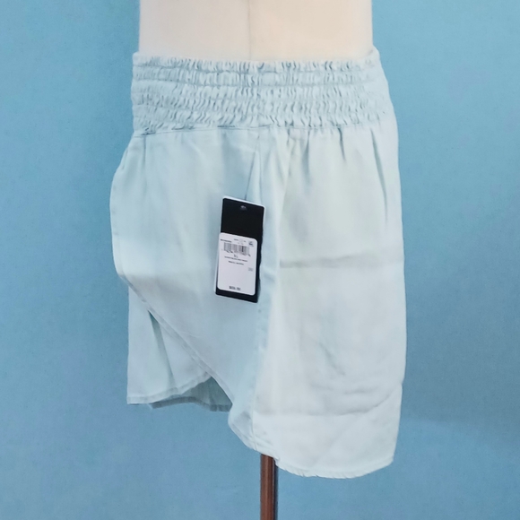 NEW!Guess XL blue smock tulip shorts - Picture 6 of 12